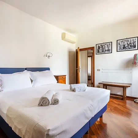 Portinari Apartment Florence